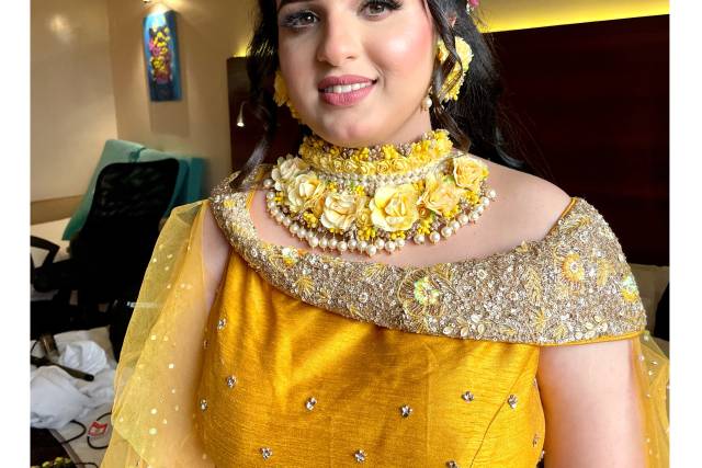 Makeup, Mehndi & Lenghas: 6 Colourful Outfits to Complete Your Sangeet –  ManiJassal