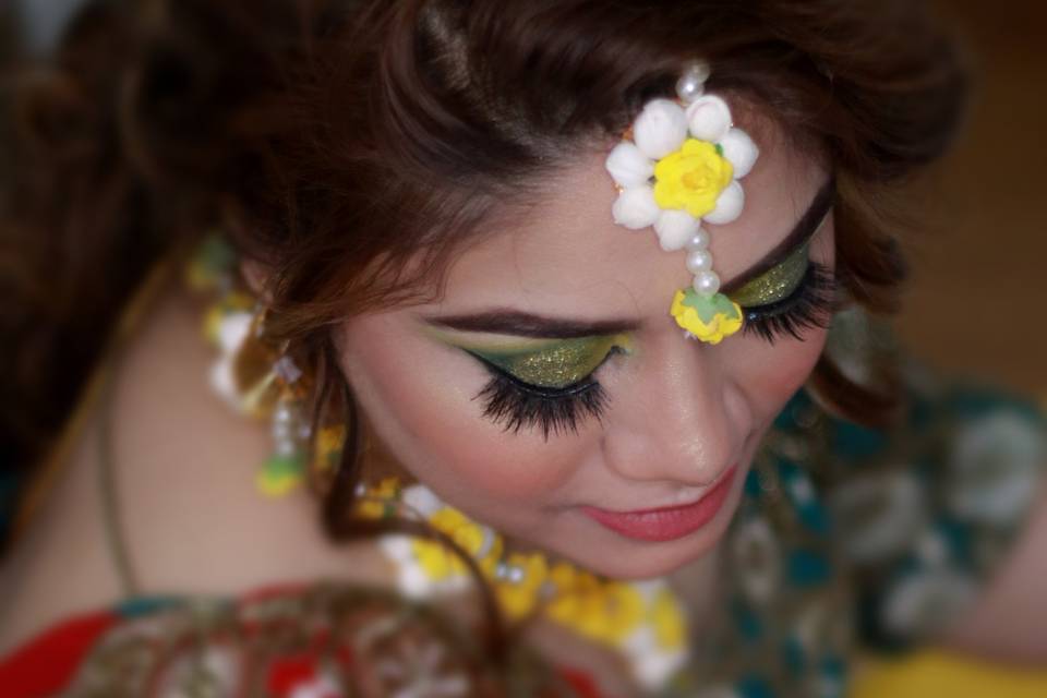 Haya Mehz Makeup
