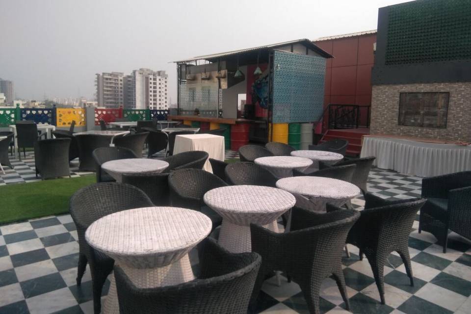 Roof Top Restaurant