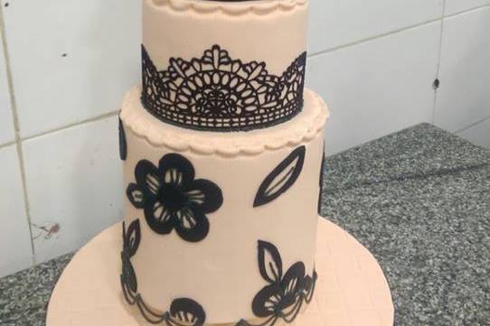 Fondant wedding cake