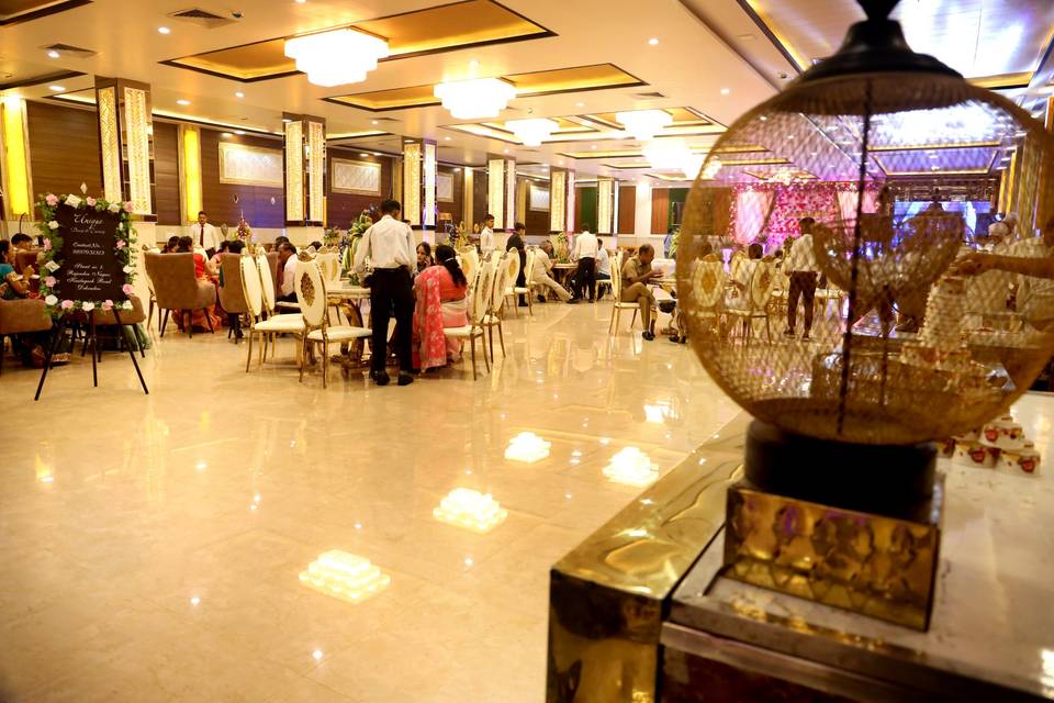 Banquet hall