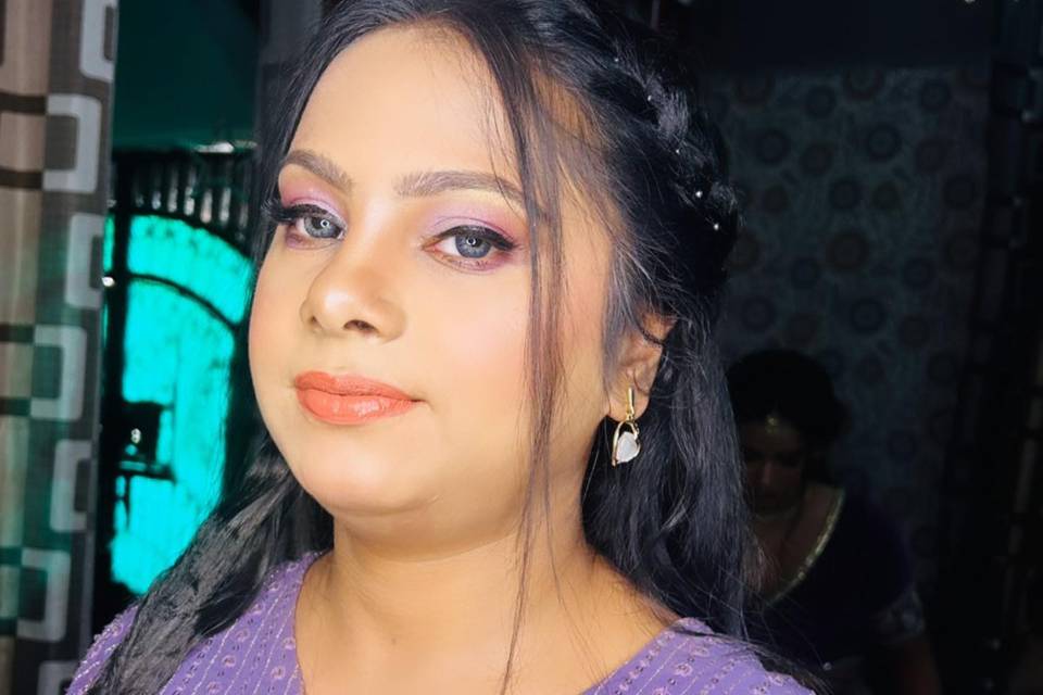 Poonambajajmakeovers_1680774854_3074884801122903977_6003413936