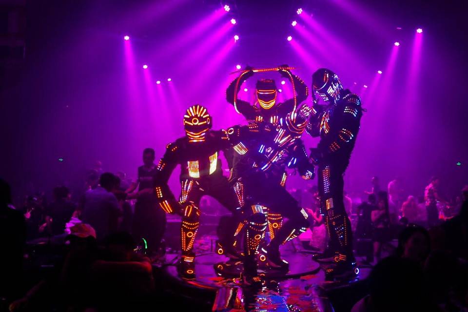 Led robot act