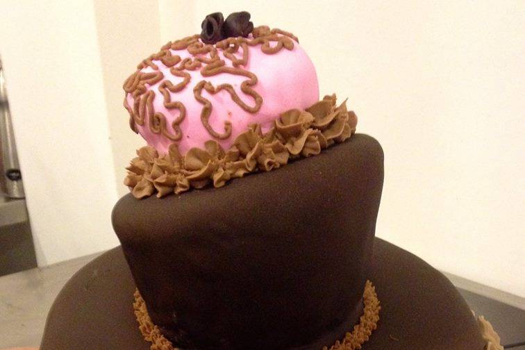 Cake artist