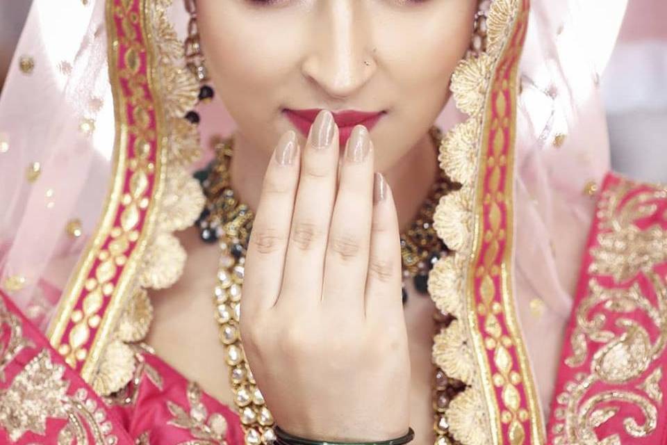 Dr. Shreya Makeup Artist