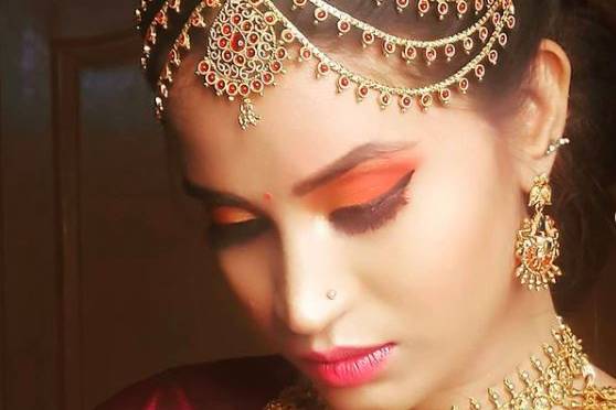 Makeovers By Riya Krishna