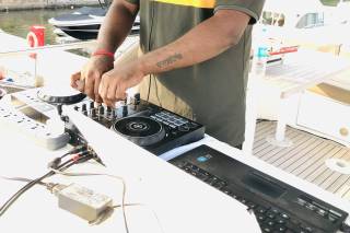 DJ V-Matrix 1