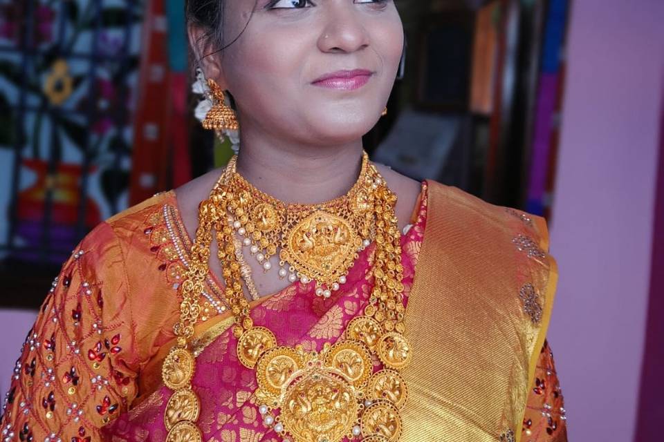Aarthi Bridal Makeup