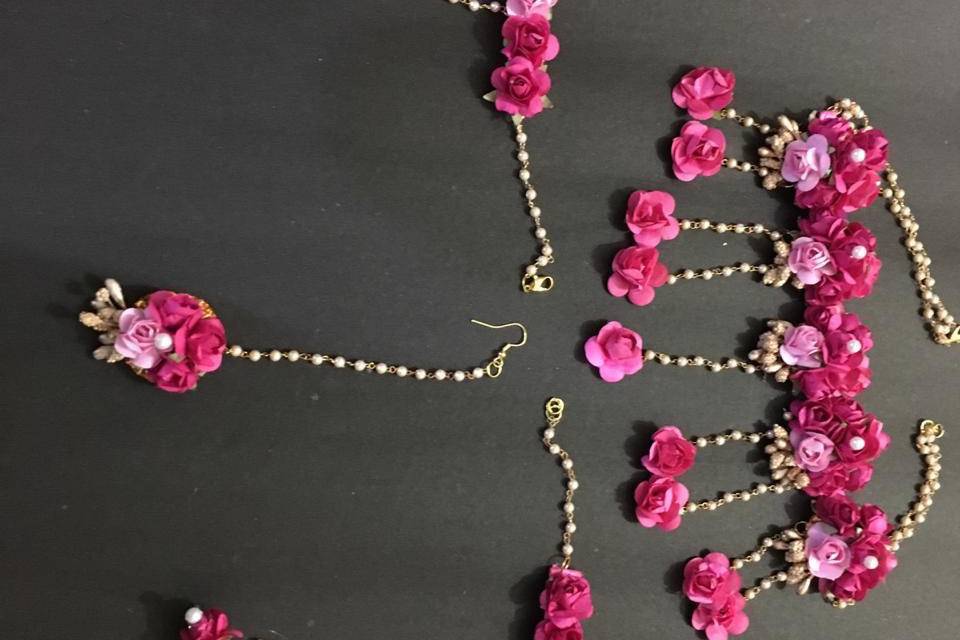 Real Flower Jewellery and Artificial Flower Jewellery For Mehndi and Haldi