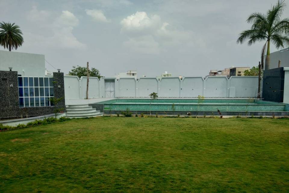 Lawn area