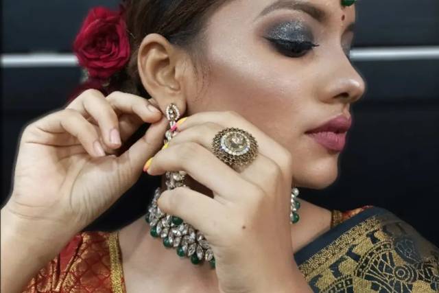 Party makeup