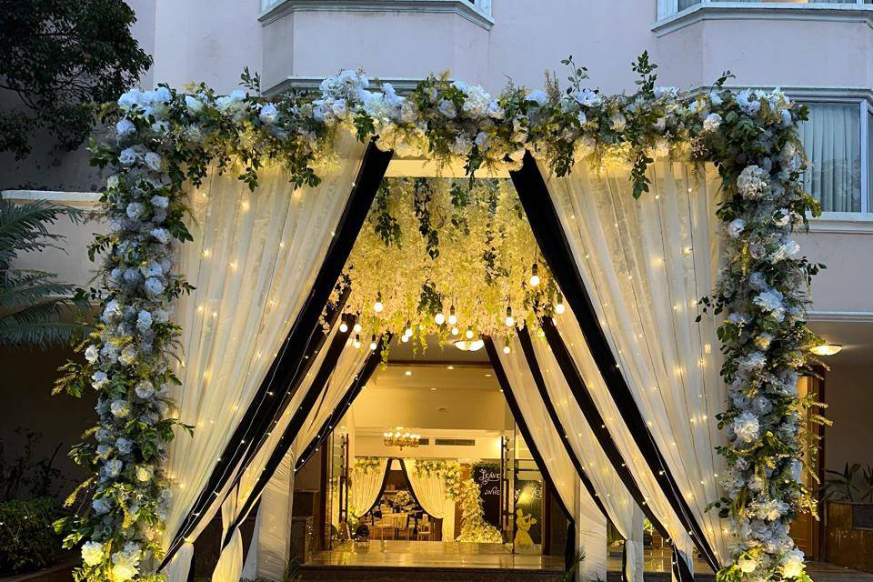 Entrance decor