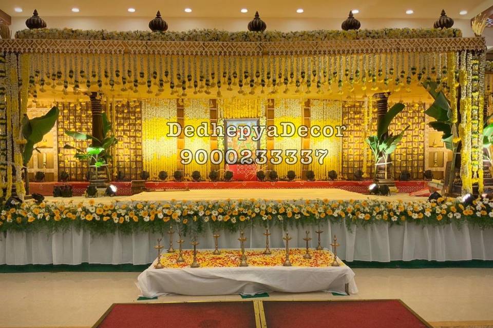 Traditional wedding decor