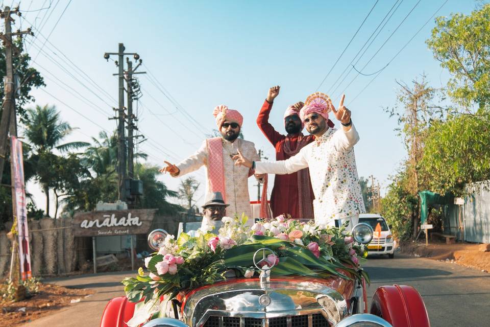 Vintage Car Entry