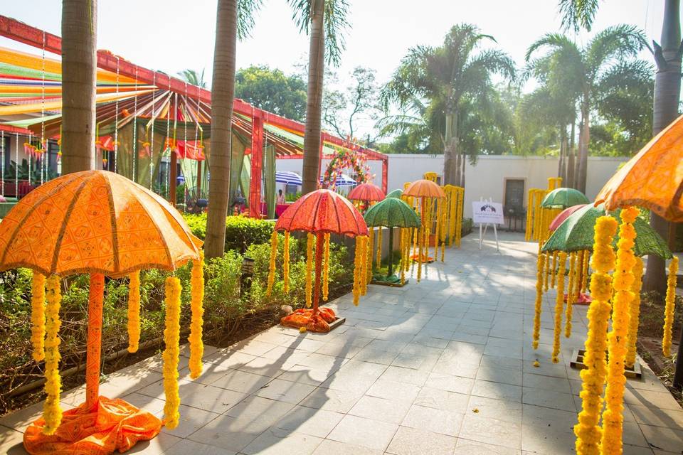 Mehendi Pathway Decor