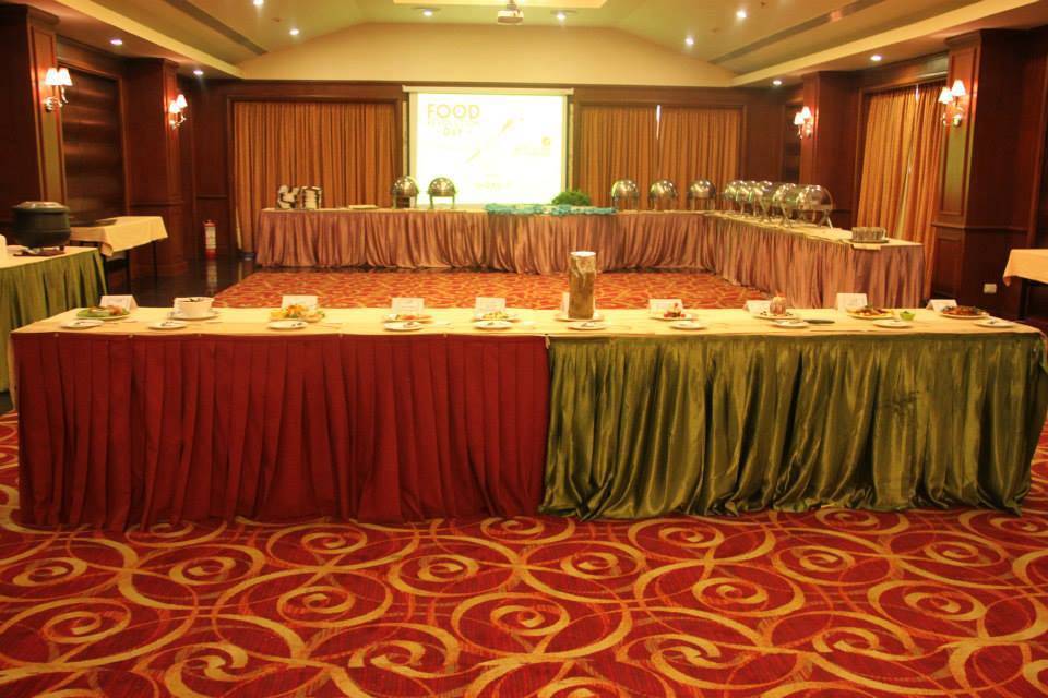 Banquet hall