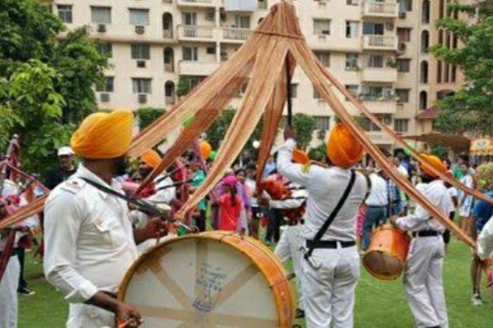 Crystal pipe band