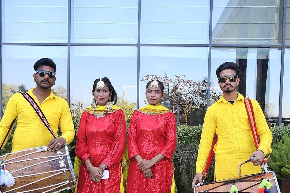 Giddha & Punjabi dholi