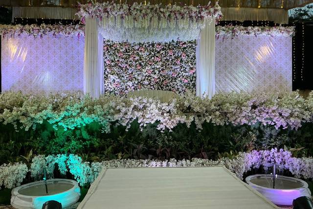 Stage decor