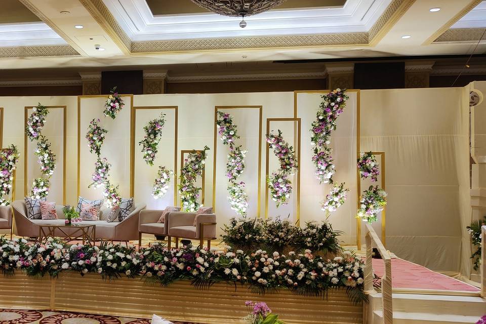 Floral Paradise-Couple Stage