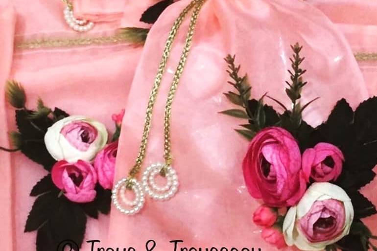 Your one time bridal trousseau got a - Trays & Trousseau