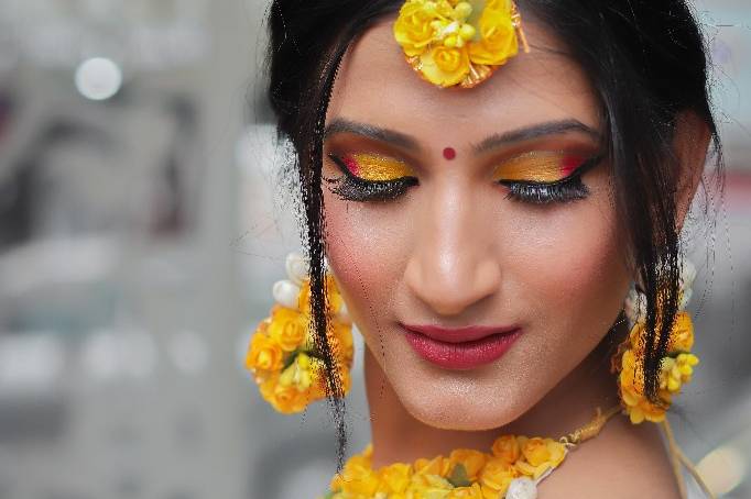 Haldi makeup