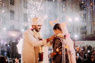 The Lasting Knots