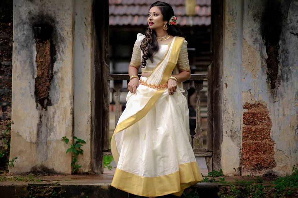 Bridal Kasavu Dhavani Dress