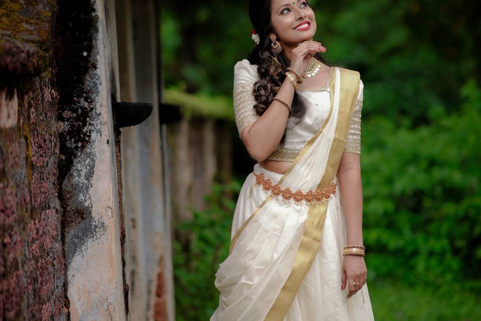 Bridal Kasavu Dhavani Dress