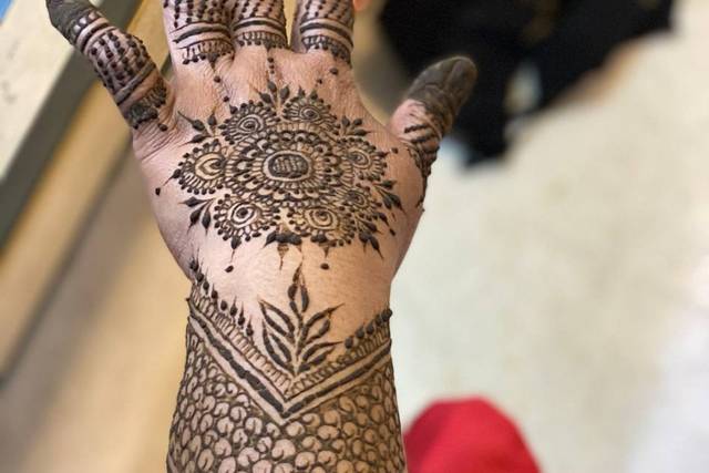 Henna Ingenious Mehndi Bara Bazar Weddingwire.in