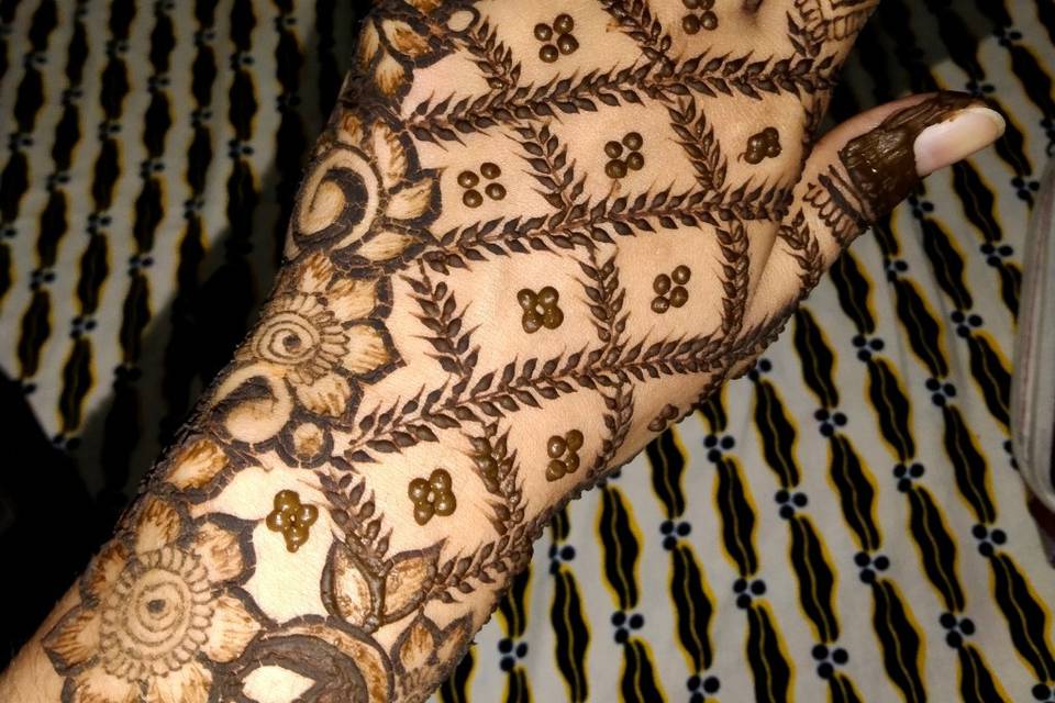 45 Trending Bangle mehndi designs for hands || Kangan mehndi designs |  Bling Sparkle