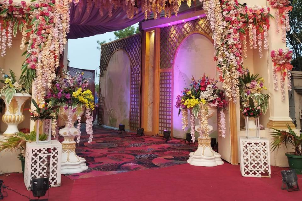 Entrance decor