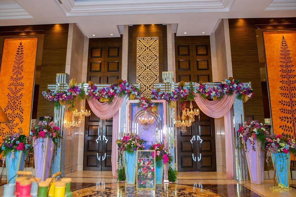 Entrance decor