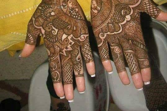 Khushi Mehendi Designer