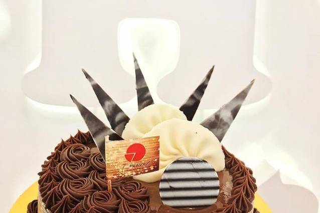 Designer cake