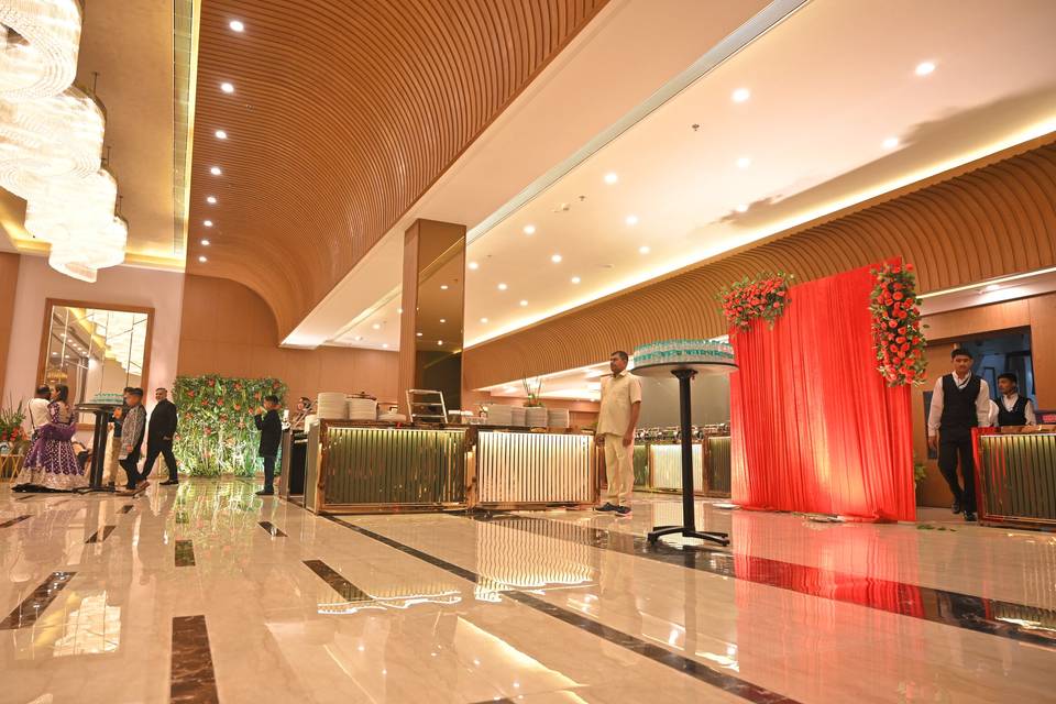 Hometel by Sarovar Hotels