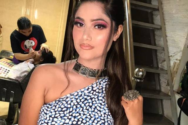 Party makeup
