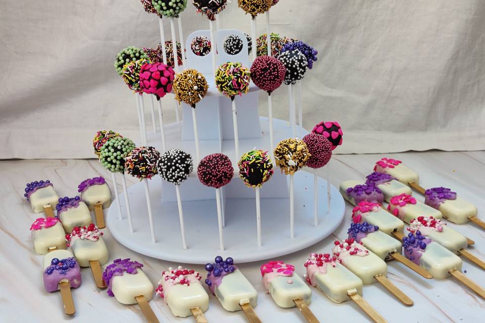 Cake Pops and Cakesickles