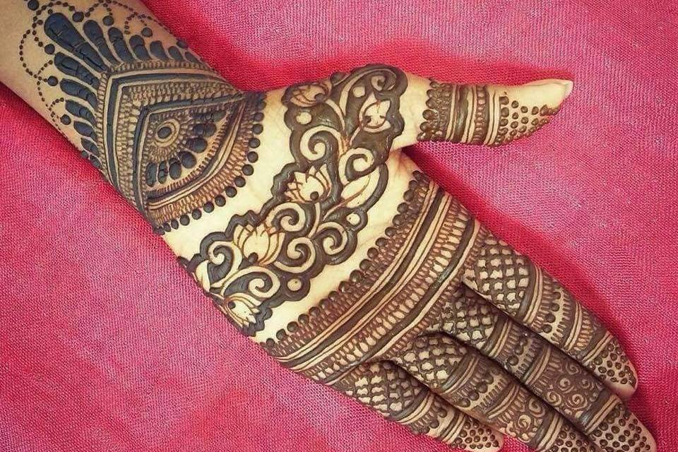 Ajay Mehendi and Tattoo Artist in Charni Road,Mumbai - Best Mehendi Artists  in Mumbai - Justdial