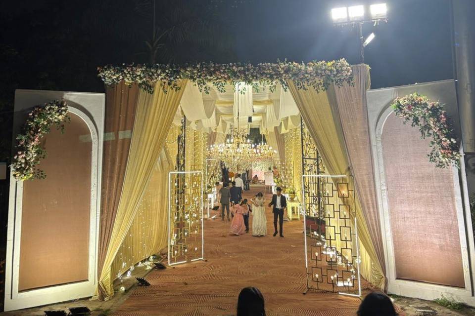 Gate Decoration