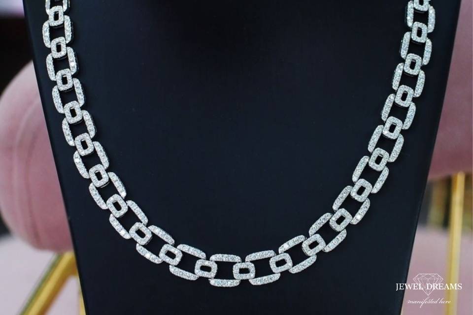 Elegant Diamond Necklace