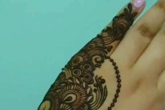 Designer mehndi