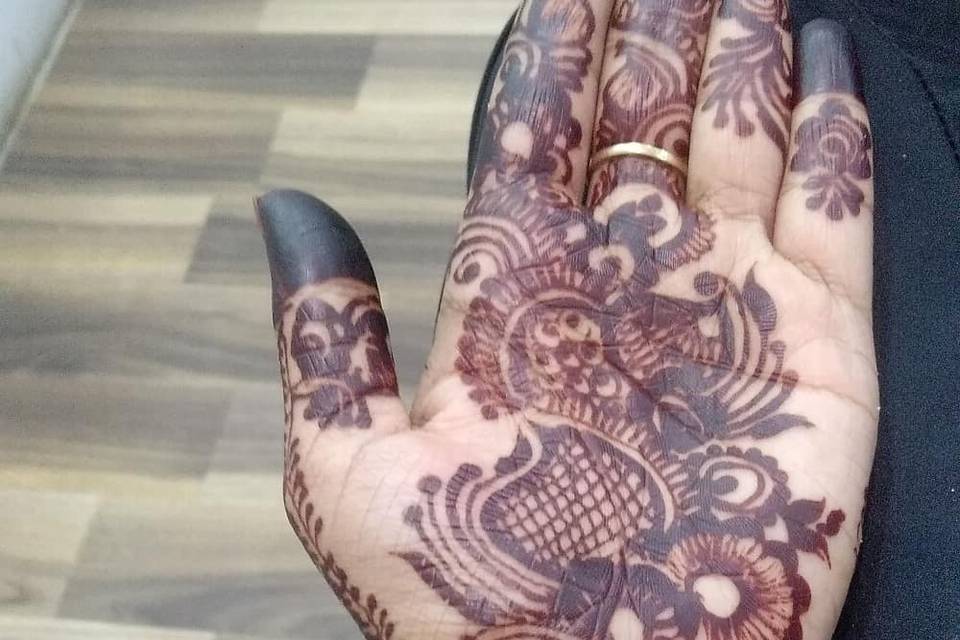 Designer mehndi