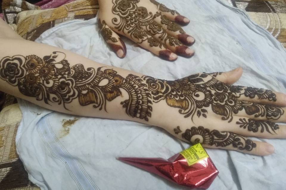 Designer mehndi