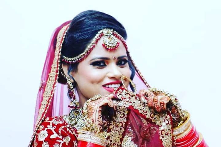 Bridal makeup