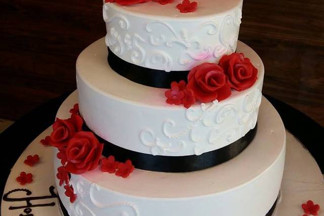 Cake Innovations Wedding Cake | Bridebook