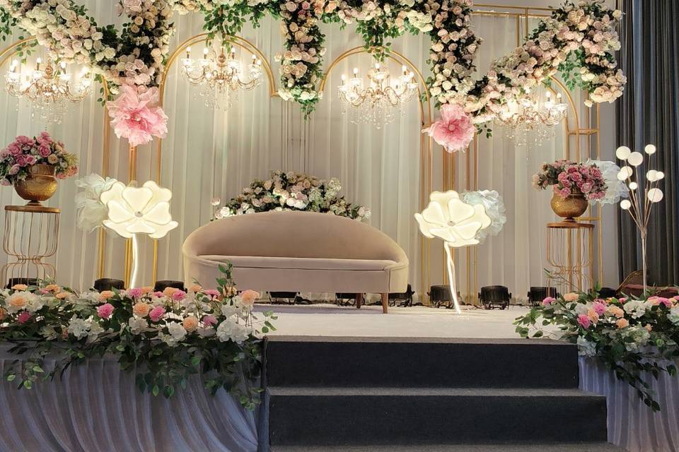 Engagement decor