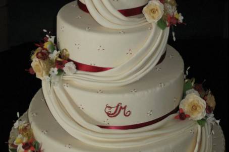 Wedding Cakes in Rambagh Colony, Engagement & Reception Cakes Also