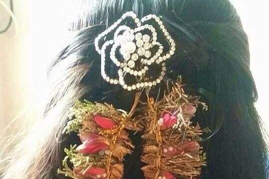 Floral jewellery