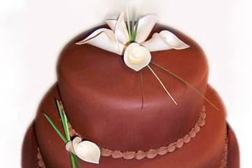 Elegant step petals cake